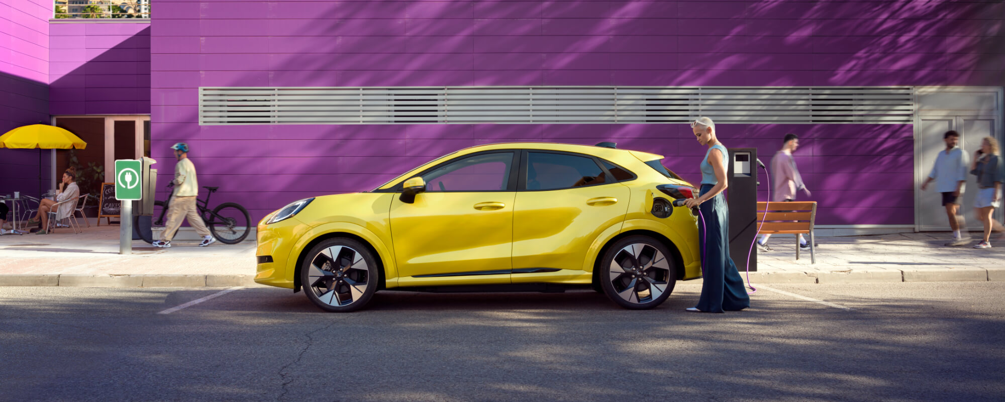 Ford Puma Gen-E 100% électrique en charge